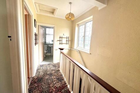 19 Glastonbury Ch...