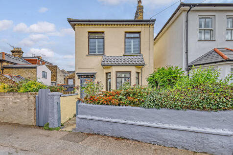 68 Avenue Road fr...