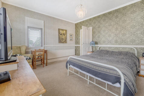 68 Avenue road be...