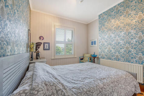 68 Avenue Road be...