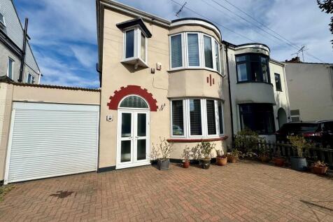 8 Lyme Road front