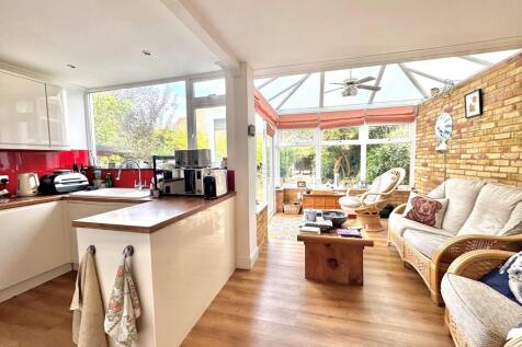 8 Lyme Road recep...