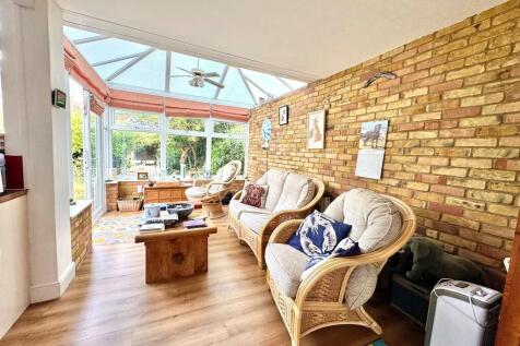 8 Lyme Road recep...