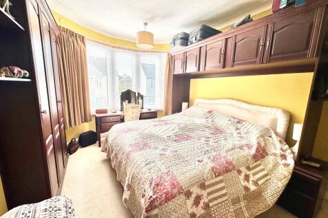 8 Lyme Road bedro...