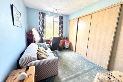 8 Lyme Road bedro...
