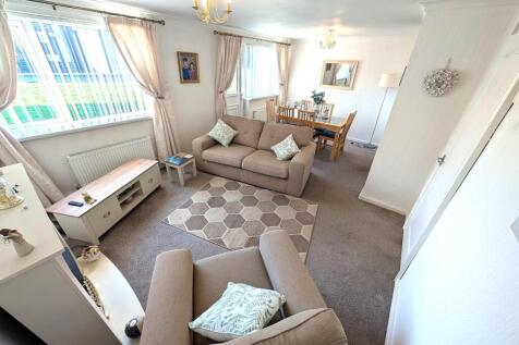 Lounge / Dining Room