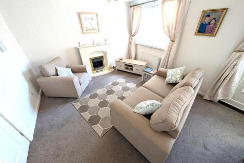 Lounge / Dining Room