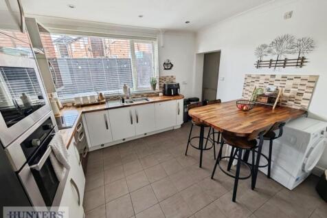 Breakfasting Kitchen