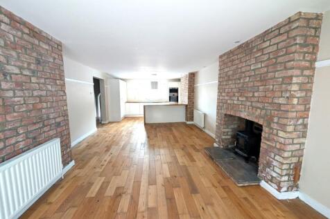 Kitchen / Reception