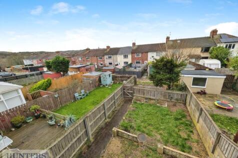 PARKING &amp; GARDENS