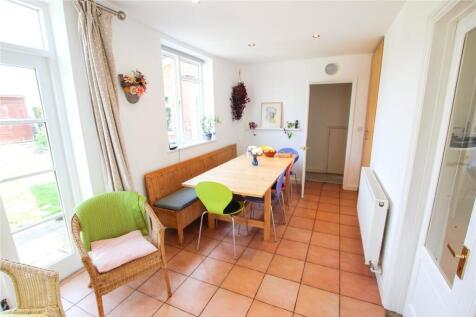 Kitchen Diner.