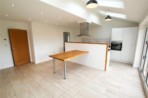 Kitchen Diner.