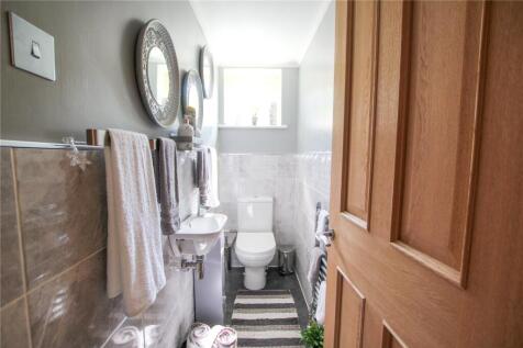 Cloakroom/Wc.