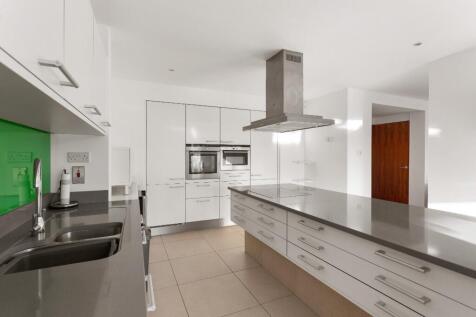 34A Barnton Avenue W