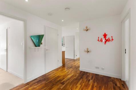 34A Barnton Avenue W