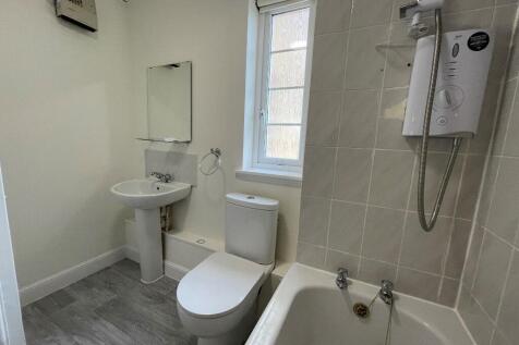 bathroom_1683820972_