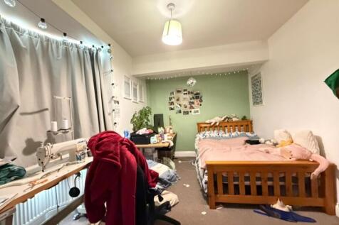 fee32369-62bf-457...