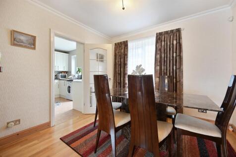 RCAJ- 75 shadwell drive- dining area 1 (1).jpg