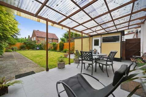 RCAJ- 75 shadwell drive- garden 1 (1).jpg