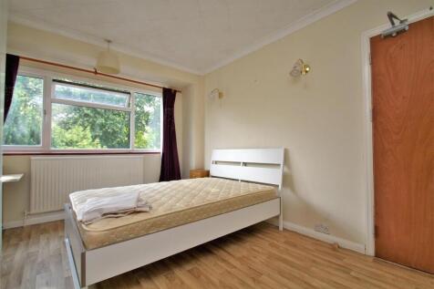 Bedroom 6.JPG