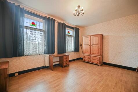 RCAJ- 35 etta street- bedroom 6 (1).jpg