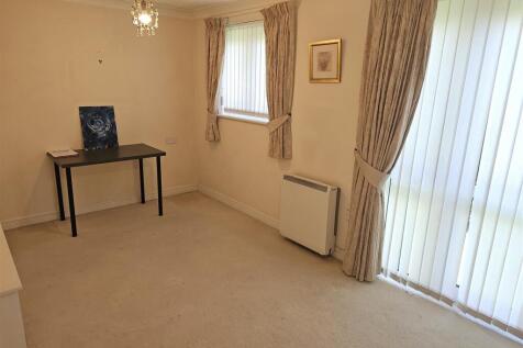 Dining Area.jpg