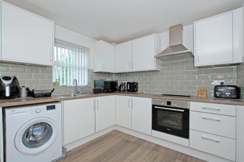 12 TOBERMORY CLOSE (6).jpg