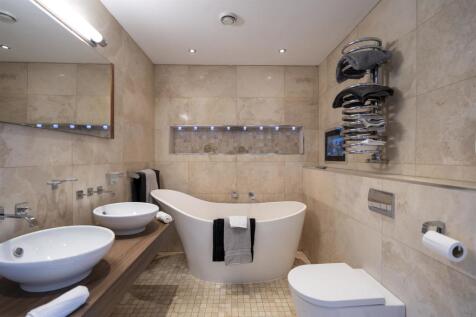 En Suite - Jack and Jill Syle