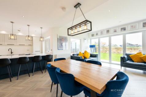 Kitchen / Dining / Family Room