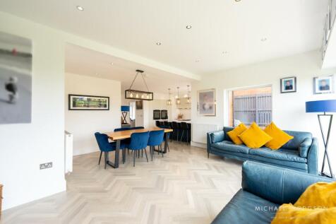 Kitchen / Dining / Family Room
