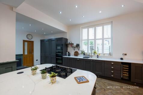 10 Cliffe Park-15.jpg