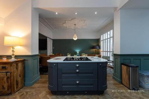10 Cliffe Park-14.jpg