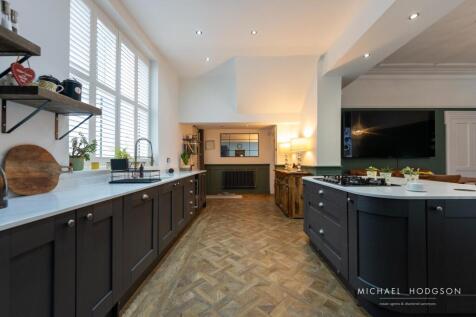 10 Cliffe Park-12.jpg