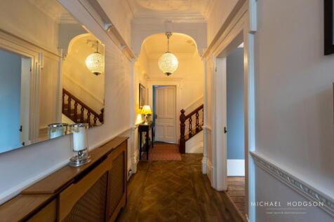 10 Cliffe Park-02.jpg