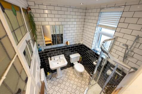 10 Cliffe Park-23.jpg