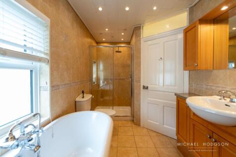 10 Cliffe Park-27.jpg