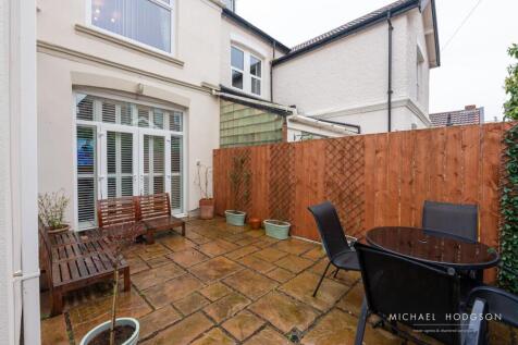10 Cliffe Park-44.jpg