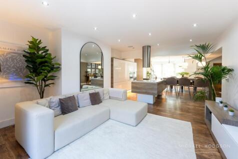 Family / Dining Room / Kitchen