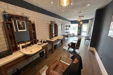 9b Martin Terrace - INTERNAL 1.jpg