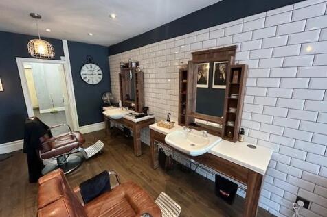 9b Martin Terrace - INTERNAL 2.jpg