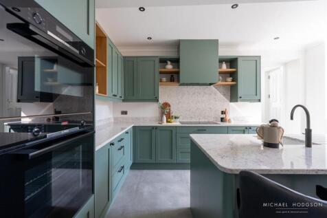 13 Front Street, Whitburn-24.jpg