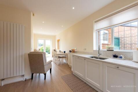 28 Newark Drive-12.jpg