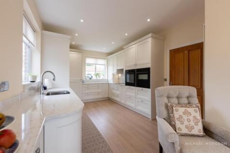 28 Newark Drive-14.jpg