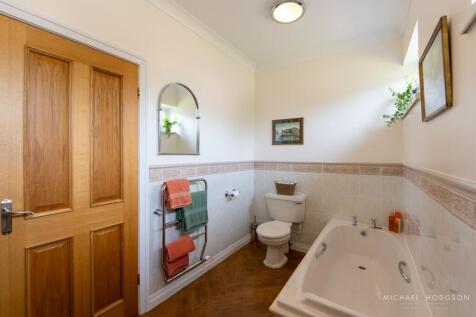 28 Newark Drive-27.jpg