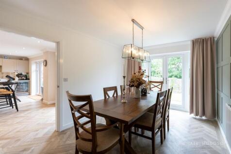 69 Leighfield Drive-15.jpg