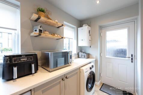 69 Leighfield Drive-17.jpg
