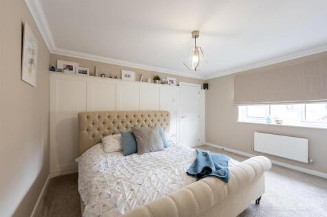 69 Leighfield Drive-24.jpg