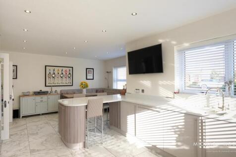 1 The Mews Internal-10.jpg
