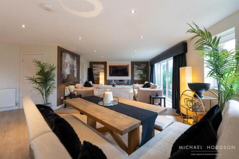 6, Normanby Court-24.jpg