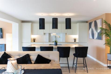 6, Normanby Court-32.jpg